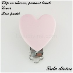 Pince / Clip en silicone, attache tétine, passant, Coeur