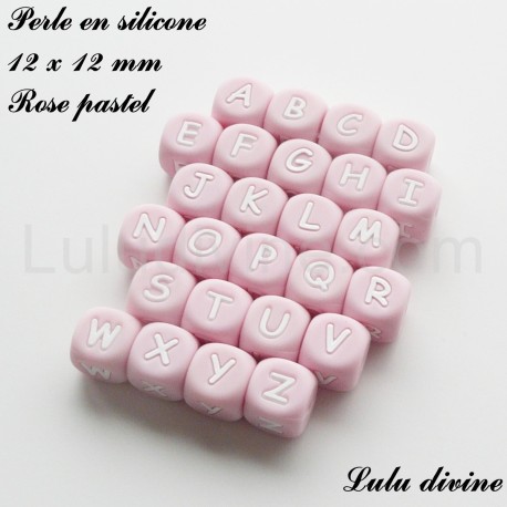Perle en silicone 12 x 12 mm Rose pastel Lettre
