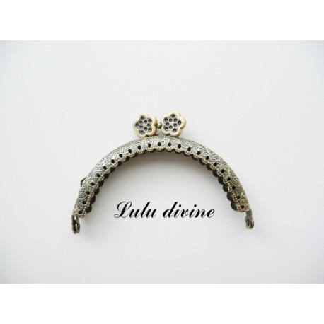 Fermoir claps Fleur demi cercle porte monnaie de 8.5 cm métal Bronze