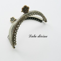 Fermoir claps Fleur demi cercle porte monnaie de 8.5 cm métal Bronze