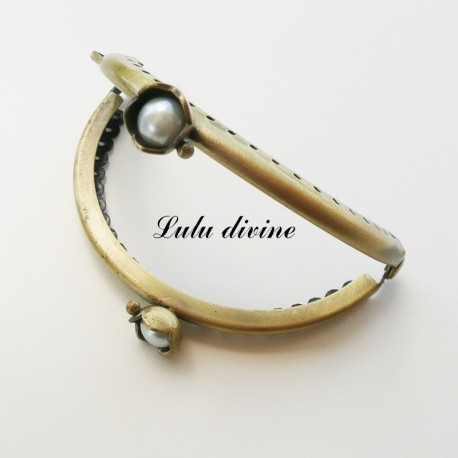 Fermoir claps Fleur demi cercle porte monnaie de 8.6 cm métal Bronze, Fleur perle 