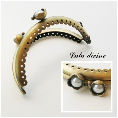 Fermoir claps Fleur demi cercle porte monnaie de 8.6 cm métal Bronze, Fleur perle 