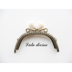 Fermoir claps Fleur demi cercle porte monnaie de 8.8 cm métal Bronze, Fleur perle Vert