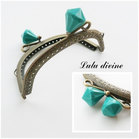 Fermoir claps Fleur demi cercle porte monnaie de 8.8 cm métal Bronze, Fleur perle Vert