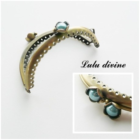 Fermoir claps Fleur demi cercle porte monnaie de 8.6 cm métal Bronze, Fleur perle 