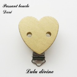 Pince / Clip en bois, attache tétine, passant, Coeur