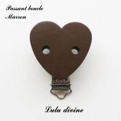 Pince / Clip en bois, attache tétine, passant, Coeur