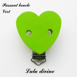 Pince / Clip en bois, attache tétine, passant, Coeur