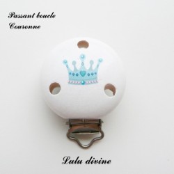 Pince / Clip en bois, attache tétine, passant,  couronne 