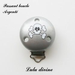 Pince / Clip en bois, attache tétine, passant, Tete de mort