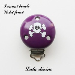 Pince / Clip en bois, attache tétine, passant, Tete de mort