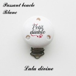 Pince / Clip en bois, attache tétine, passant, Petit diable