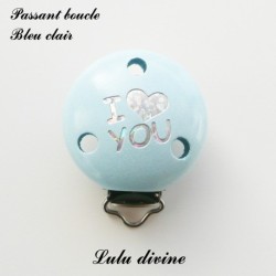 Pince / Clip en bois, attache tétine, passant I Love you