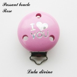 Pince / Clip en bois, attache tétine, passant I Love you