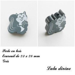 Perle en bois de 23 x 28 mm, Perle plate Ecureuil