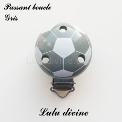 Pince / Clip en bois, attache tétine, passant, Ballon de foot