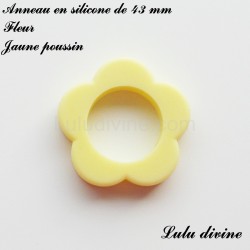 Anneau en silicone Fleur 43 mm, pour hochet bébé  2