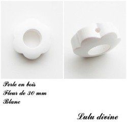 Perle bois Fleur 30 mm avec trous