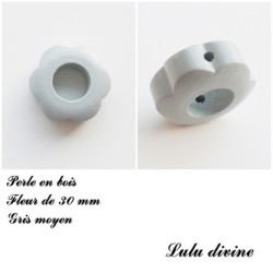 Perle bois Fleur 30 mm avec trous