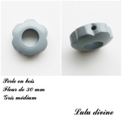 Perle bois Fleur 30 mm avec trous