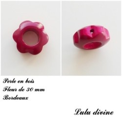 Perle bois Fleur 30 mm avec trous