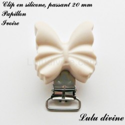 Pince / Clip en silicone, attache tétine, passant de 20mm, Papillon