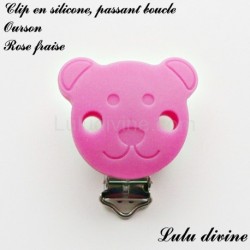 Pince / Clip en silicone, attache tétine, passant, Ourson