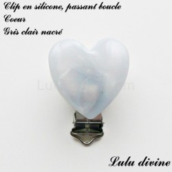 Pince / Clip en silicone, attache tétine, passant, Coeur