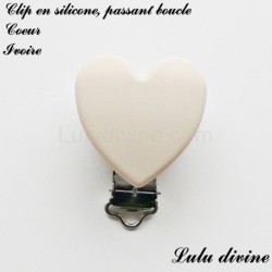 Pince / Clip en silicone, attache tétine, passant, Coeur