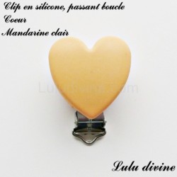 Pince / Clip en silicone, attache tétine, passant, Coeur