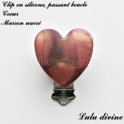 Pince / Clip en silicone, attache tétine, passant, Coeur