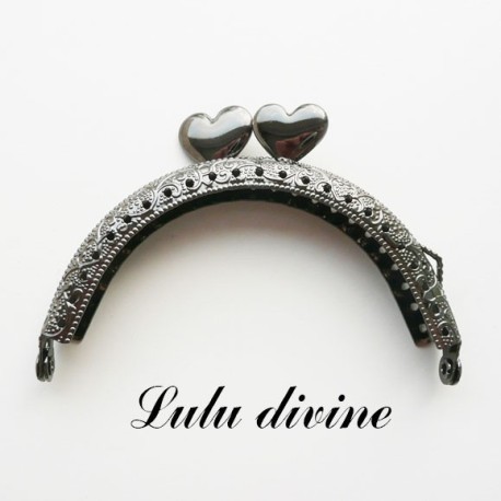 Fermoir claps Coeur demi cercle porte monnaie de 9 cm métal Noir