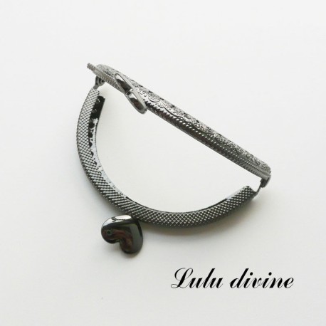 Fermoir claps Coeur demi cercle porte monnaie de 9 cm métal Noir